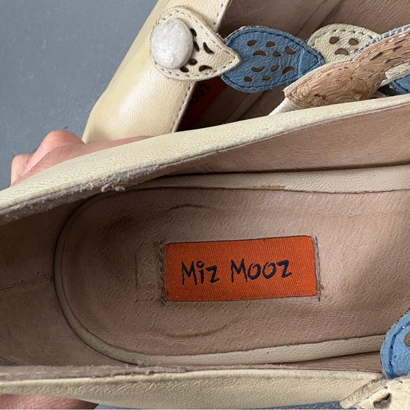 Miz Mooz Cream and Blue Heels - Picture 6 of 8